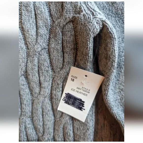 Commerce Carlton Button Mock Neck Sweater Light Gray Youth Sz 16 NWT Stitch Fix - Picture 7 of 16